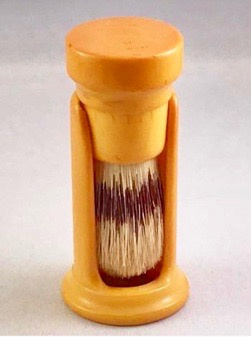 BO19 shaving brush with stand